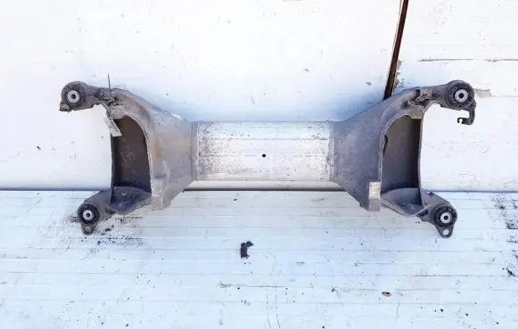 Peugeot 407 Rear subframe 