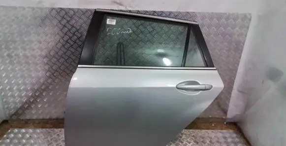 Mazda 6 Rear door