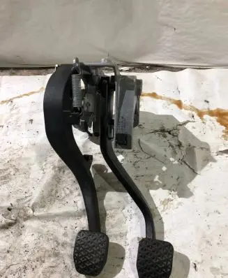 BMW 3 E90 E91 Pedal assembly 42322403