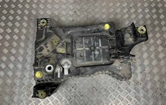 Peugeot 308 AdBlue liquid reservoir P1002559 P1001677 P1002560