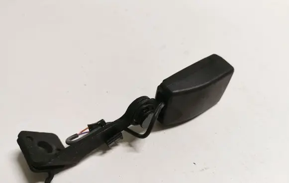 BMW 4 F36 Gran coupe Rear seatbelt buckle 7375447