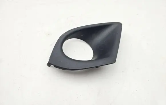 Toyota Auris 150 Front fog light trim/grill 8148202240