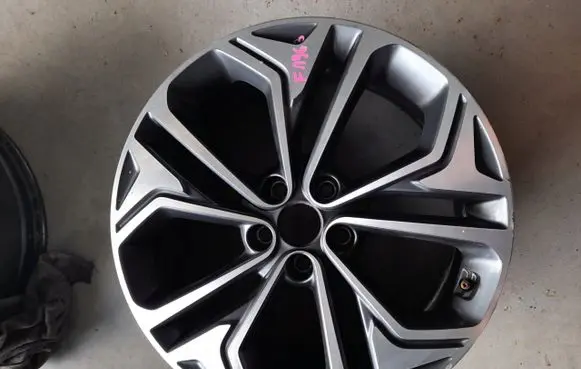 Hyundai Santa Fe R19 alloy rim 