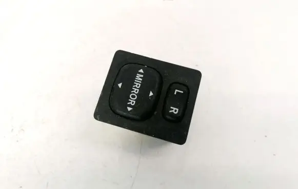 Toyota Avensis Verso Wing mirror switch 183574