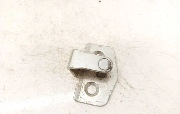 Opel Astra H Front door lock loop/hook striker GM5978