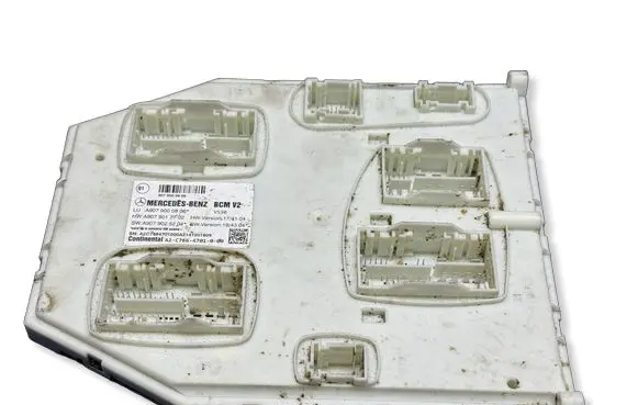 Mercedes-Benz Sprinter W907 W910 Central body control module A9079000806