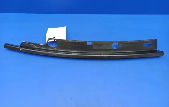 BMW 6 E63 E64 Fender mounting bracket 7070467 13490410