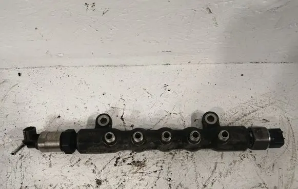 Toyota Corolla Verso AR10 Fuel main line pipe 238100R020 8945860010