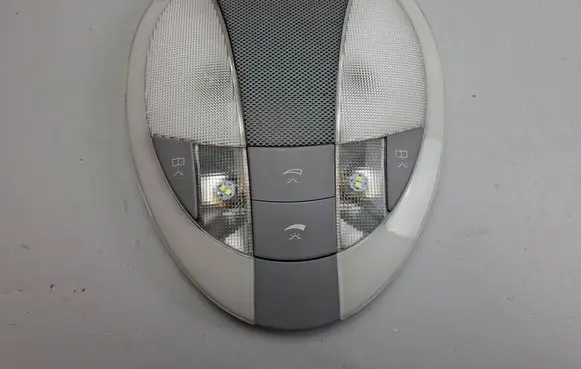 Mercedes-Benz E W211 Rear seat light A2118202001 0003620120 2JM00825710