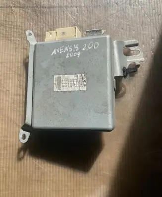 Toyota Avensis T270 Power steering control unit/module 2250000800 1129002513 6900001685