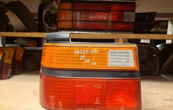 Mazda 626 Rear/tail lights 0436886 0436886L