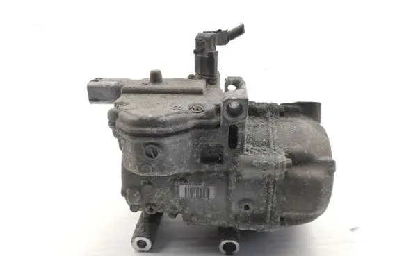 Toyota Yaris Air conditioning (A/C) compressor (pump)