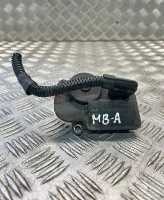 Mercedes-Benz A W176 Intake manifold valve actuator/motor A0009061201