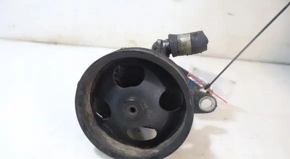 Nissan X-Trail T30 Power steering pump