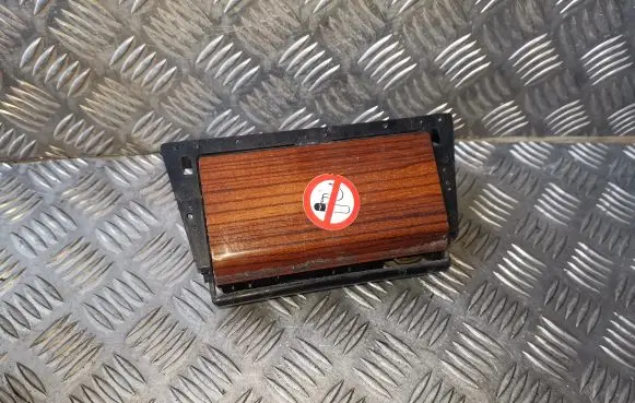 Mercedes-Benz E W124 Ashtray (front) 