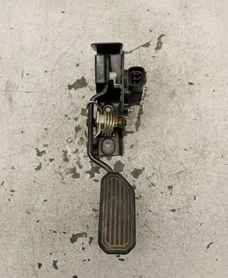 Toyota Corolla E120 E130 Accelerator throttle pedal 8928152011 1984003031