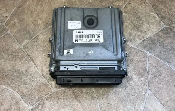 BMW 7 F01 F02 F03 F04 Engine control unit/module 8509758