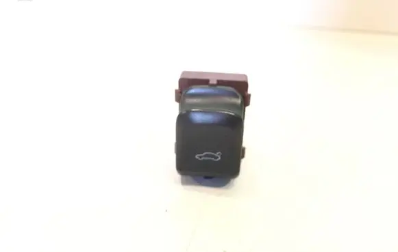 Tailgate opening switch