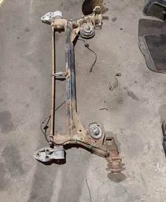 Volkswagen PASSAT B5.5 Rear axle beam 
