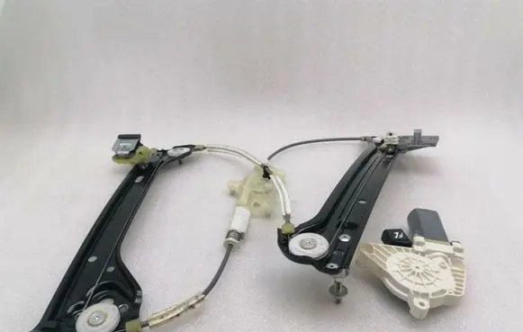 Mercedes-Benz CLA C117 X117 W117 Front door window regulator with motor A1177200179