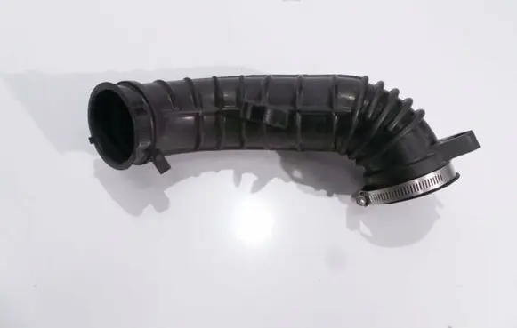 Suzuki Swift III Air intake hose/pipe
