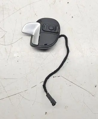 Dodge Challenger Steering wheel buttons/switches 44018104D