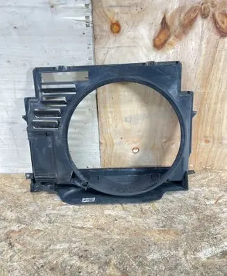 BMW 7 E38 Radiator cooling fan shroud 2248565 17112248565