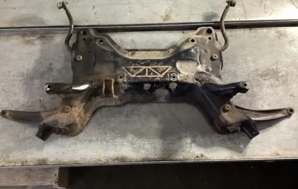 Citroen C4 I Front subframe 566793AG