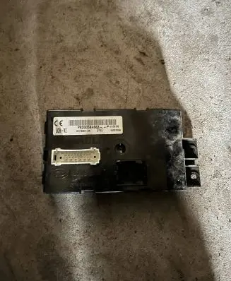 Renault Master II Comfort/convenience module P8200584663P