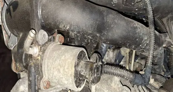 Opel Astra H EGR valve 