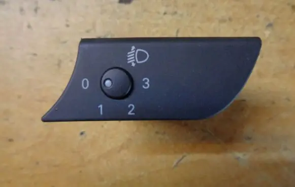 Audi A4 S4 B6 8E 8H Headlight level height control switch 8E1919094