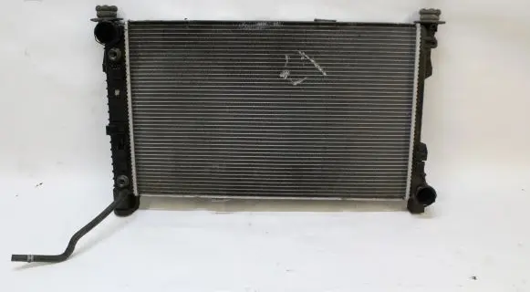 Mercedes-Benz SLK R171 Coolant radiator A2035004803
