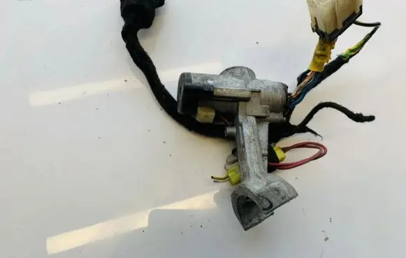 Nissan Sunny Ignition lock contact 
