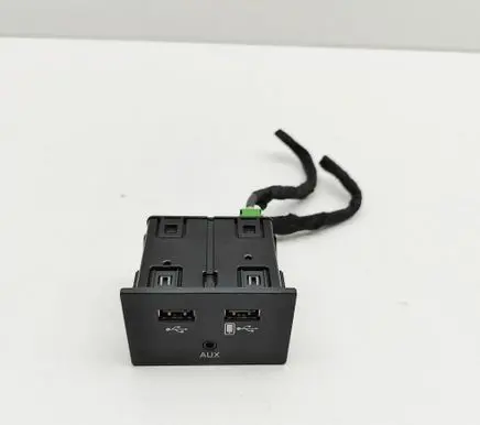Audi A6 S6 C7 4G AUX in-socket connector 4G0035736