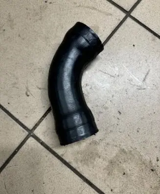 BMW 5 E39 Intercooler hose/pipe 7799389