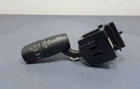 Mazda 3 II Wiper turn signal indicator stalk/switch 17F887