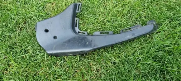 Audi A6 S6 C8 4K Front bumper mounting bracket 4K0807097
