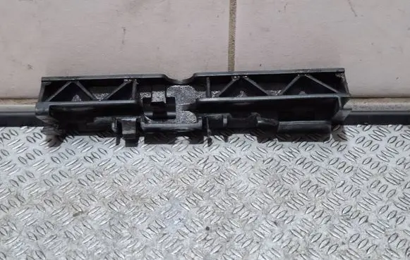 Audi A6 S6 C7 4G Front bumper mounting bracket 4G0853922B