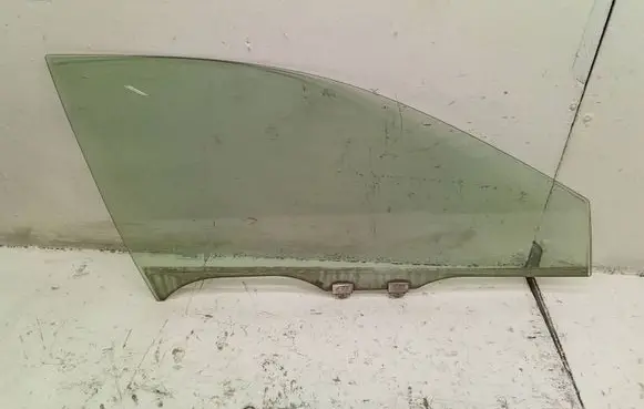 Honda Accord Front door window glass four-door