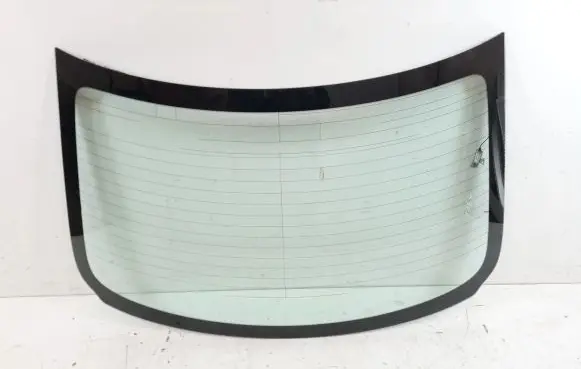 Suzuki Kizashi Rear windscreen/windshield window 