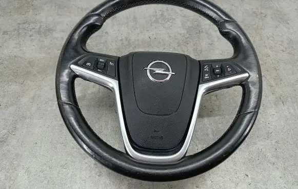 Opel Insignia A Steering wheel 1331654713270401GM