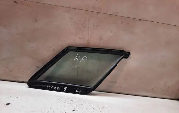 Mazda 5 Front door vent window glass four-door K4203