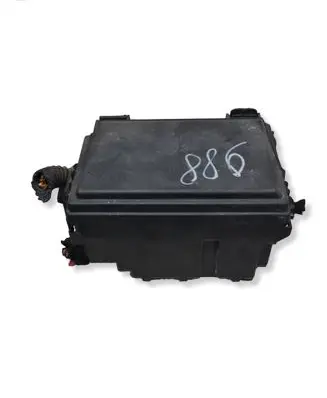 Opel Corsa D Fuse module 13292736