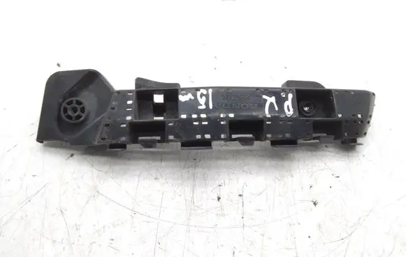 Honda CR-V Front bumper mounting bracket