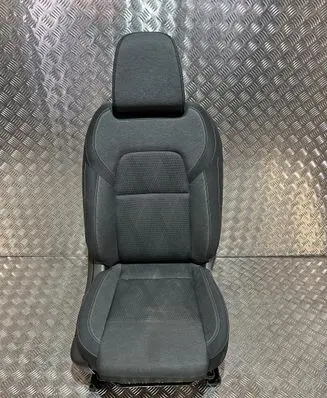Nissan Qashqai J12 Front passenger seat PU19666