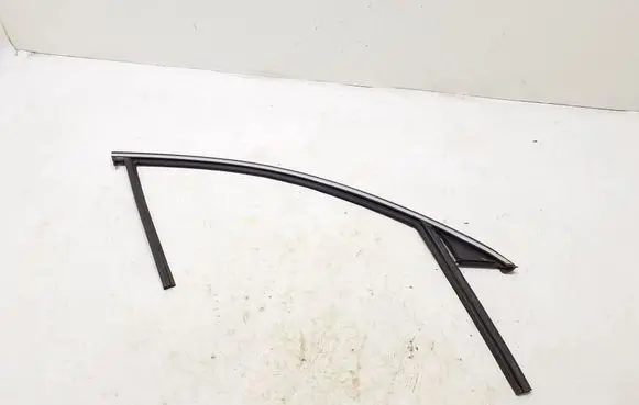 Volvo S60 Front door rubber seal 32274404