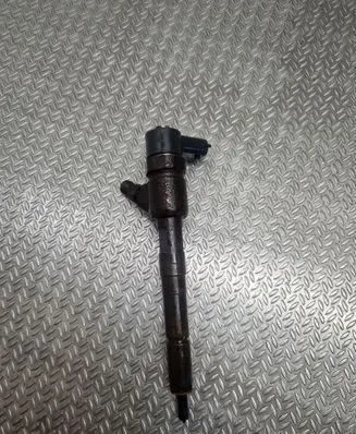 Opel Insignia A Fuel injector 0445110316