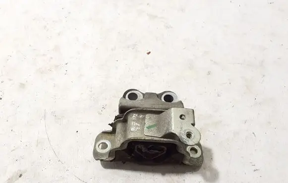 Fiat 500L Engine mount bracket 55702833