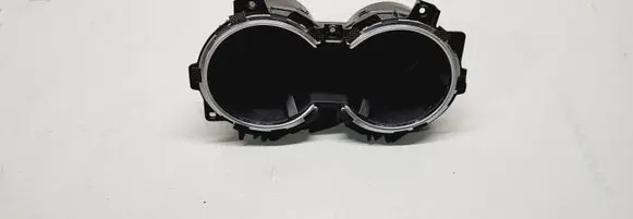 Cup holder front