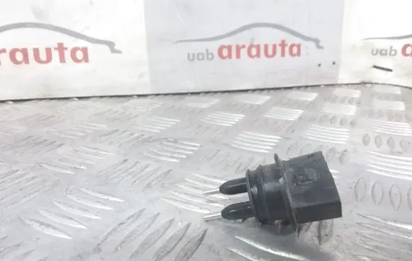 Volkswagen PASSAT B5 Windshield washer fluid level sensor 95VW17K656AA 7M0919376